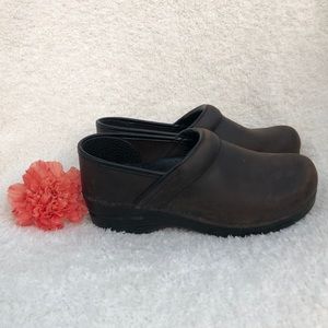 Dansko Women’s Clog Brown